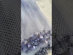 Ver Cortinas de Malha Metálica com Diâmetro de Fio Personalizável para Divisórias de Ambientes Furos de 6 mm - 20 mm Demonstração