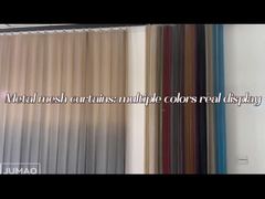 Vídeo real de cortinas de malha de metal em várias cores