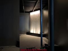 Pátio decorativo exterior interno da rede de arame da cortina de água e tela da entrada