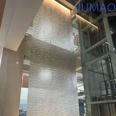 Sistema de cascata de cortina de metal com bomba para decoração de paisagens interiores